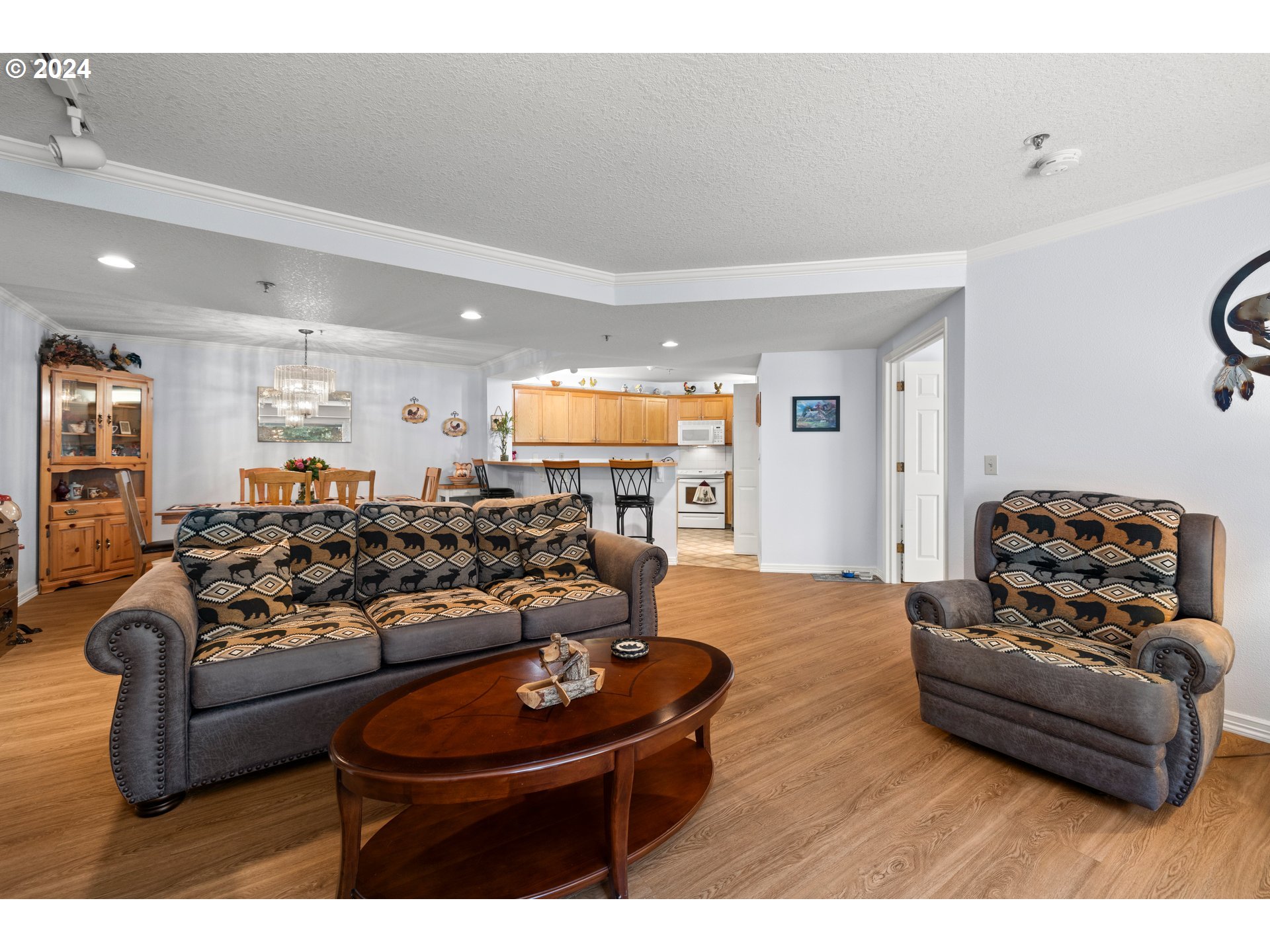 15420 Northeast Knott Street, Unit 18 Portland, OR 97230 - Photo 6 of 25