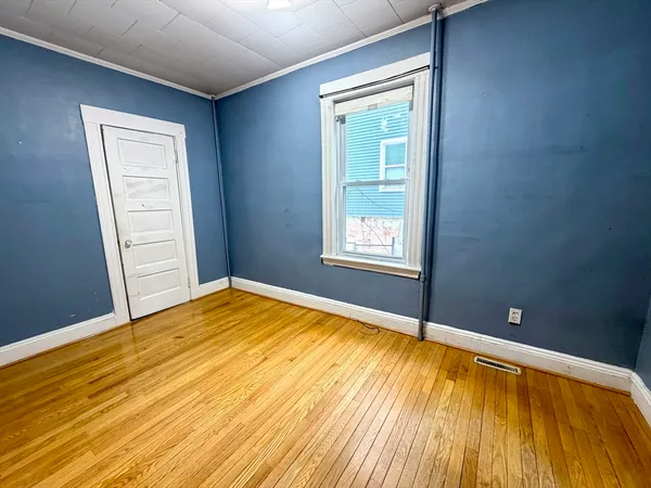 $2,600 | 8 Berkeley Street, Unit 1, Watertown, MA 02472