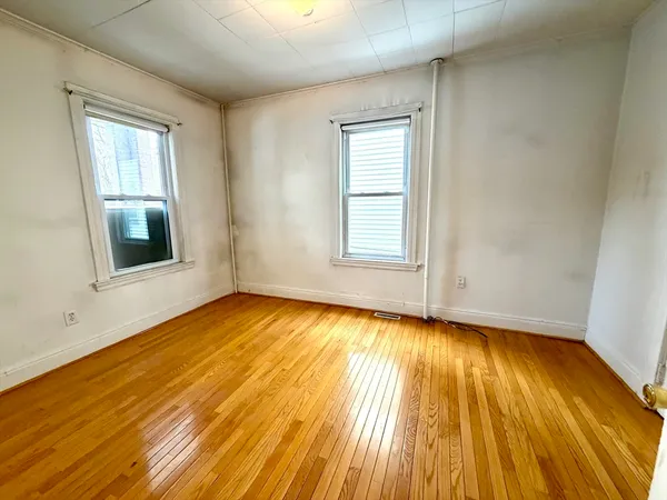 $2,600 | 8 Berkeley Street, Unit 1, Watertown, MA 02472