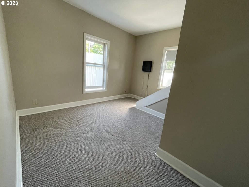 814 East 4th Street Newberg, OR 97132 - Photo 10 of 22