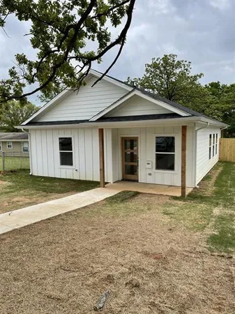 $225,000 | 730 East Woodard Street, Denison, TX 75021