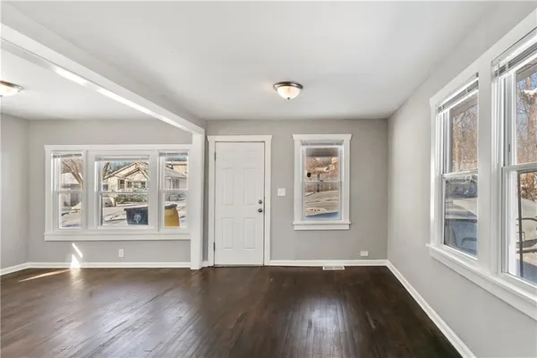 $159,000 | 1119 East 84th Street, Kansas City, MO 64131