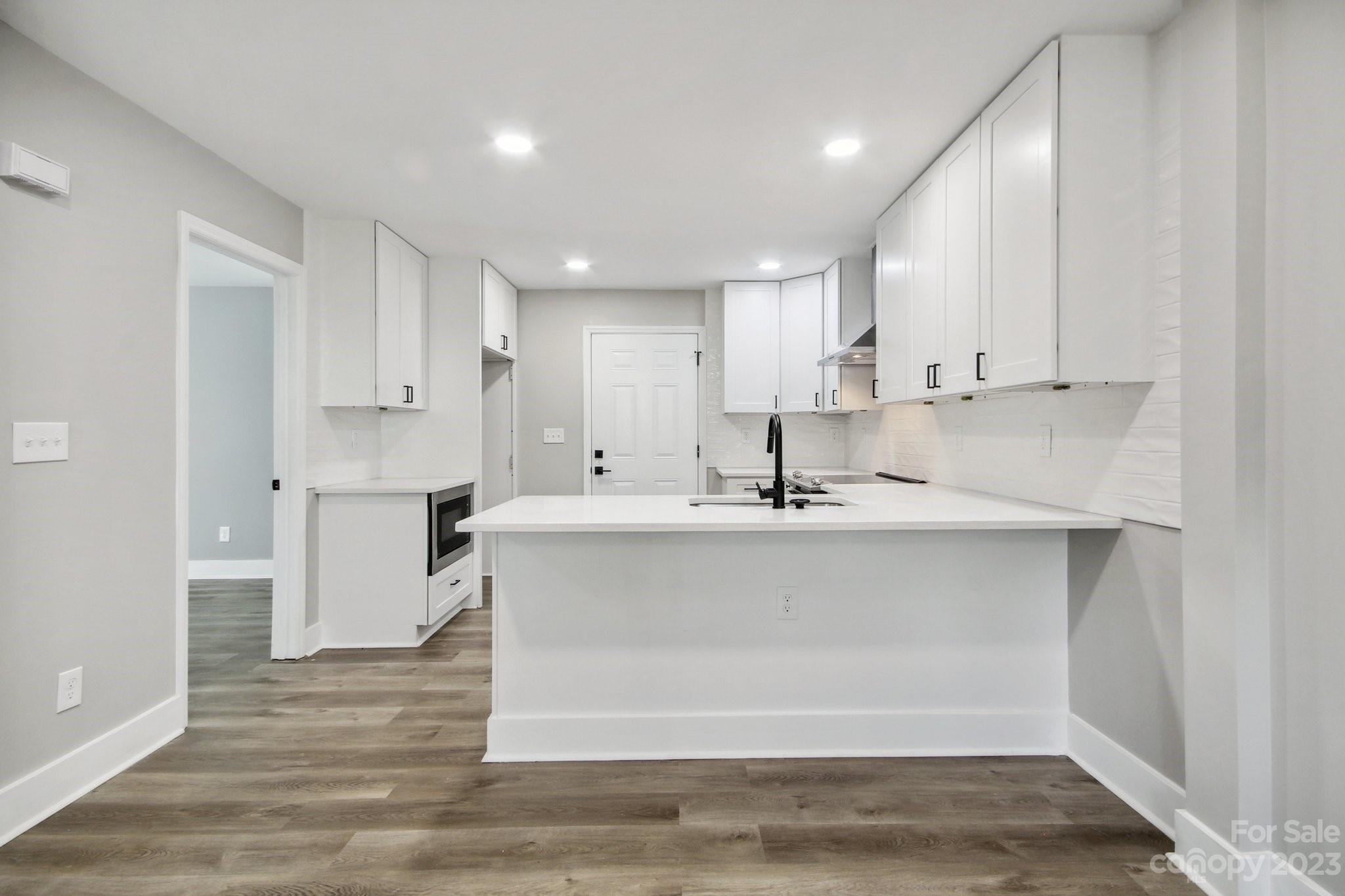 2908 Beech Nut Road Charlotte, NC 28208 - Photo 6 of 13 Gallery Image 6