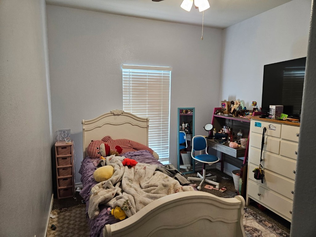 5710 Micah Lane Rosenberg, TX 77471 - Photo 7 of 36 Additional bedroom view showing the versatility of the space and the high ceilings found throughout the home.