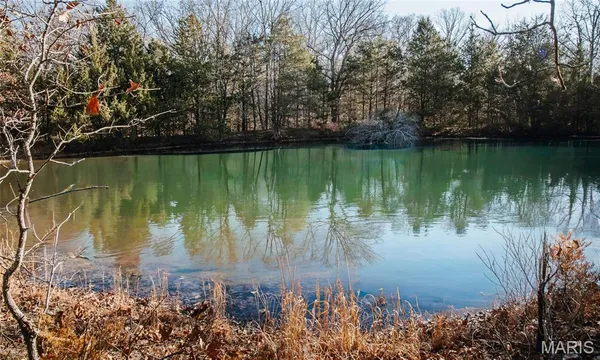 $549,900 | 38925 Stonepiler Avenue, Edwards, MO 65326