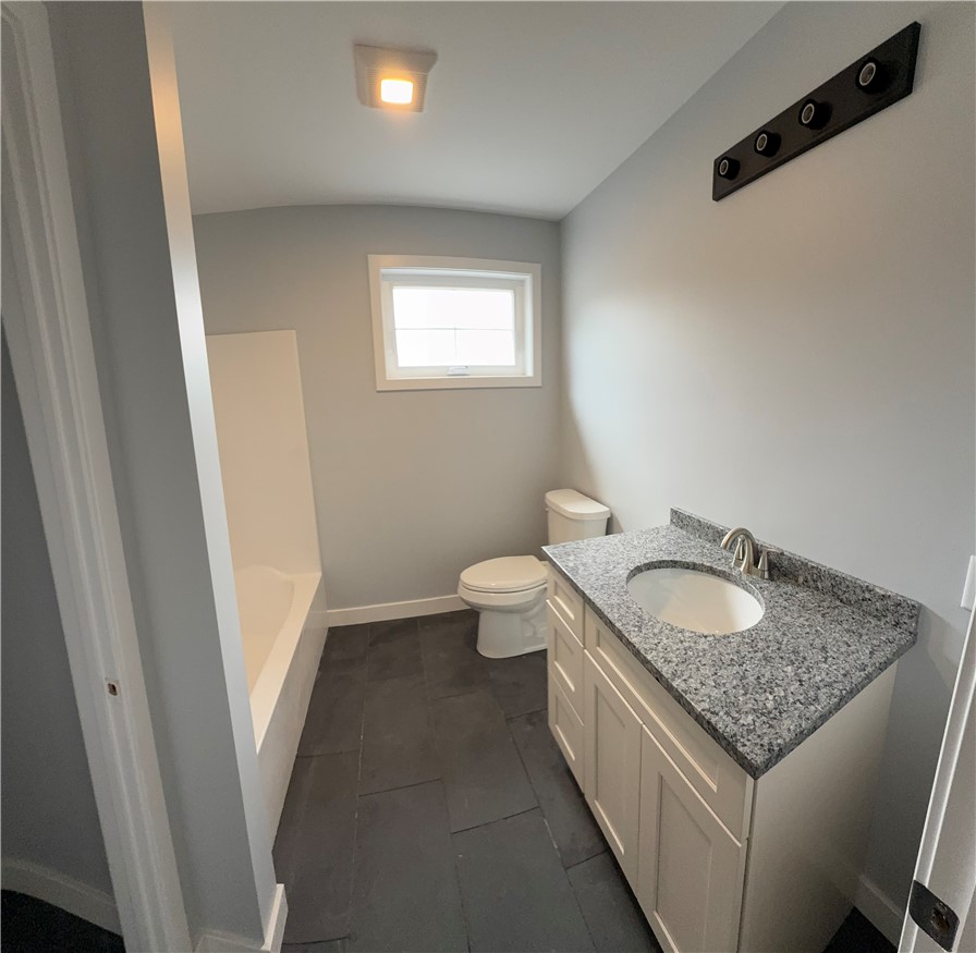 124 Birch Swamp Road, Unit A Warren, RI 02885 - Photo 4 of 8