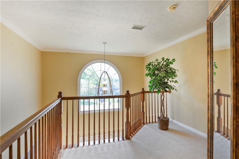 709 McClellan Court McKees Rocks, PA 15136 - Photo 12 of 25 Foyer