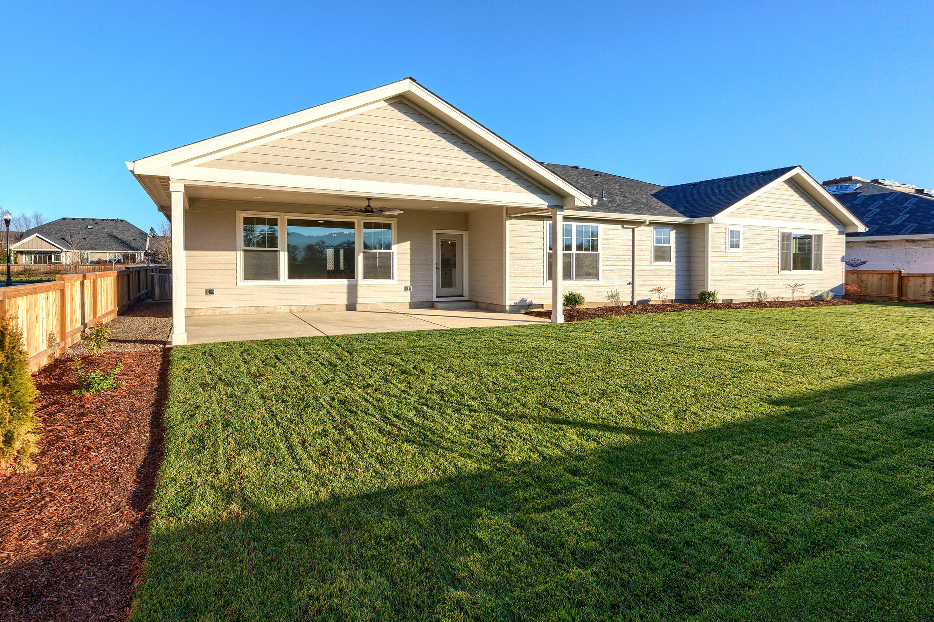 1409 River Run Street Central Point, OR 97502 - Photo 62 of 83 -