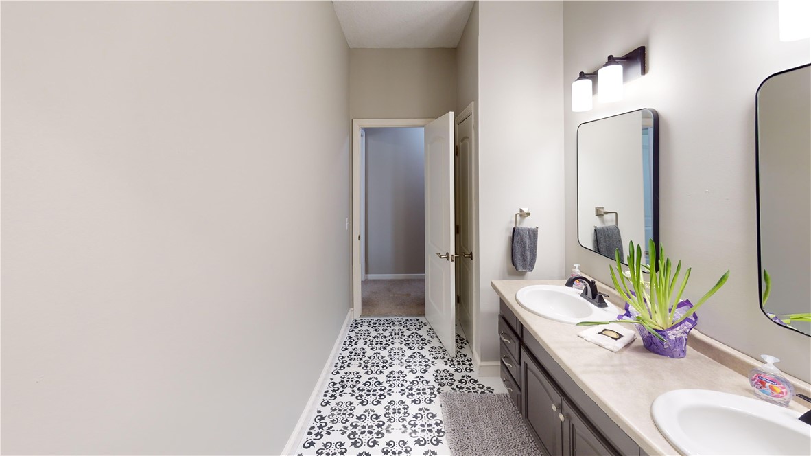 1182 Wedgewood Court Decatur, IL 62526 - Photo 21 of 22 Gallery Image 21