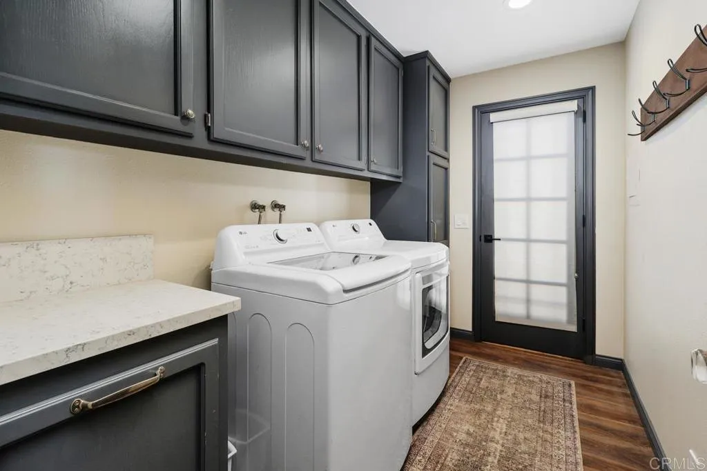2625 Havencrest Drive Fallbrook, CA 92028 - Photo 17 of 35 a utility room with dryer and washer