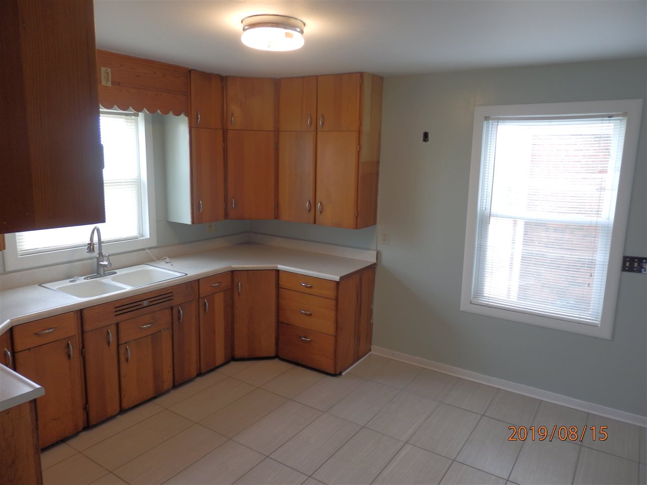 215 South Cramer Road Elmwood, IL 61529 - Photo 4 of 31