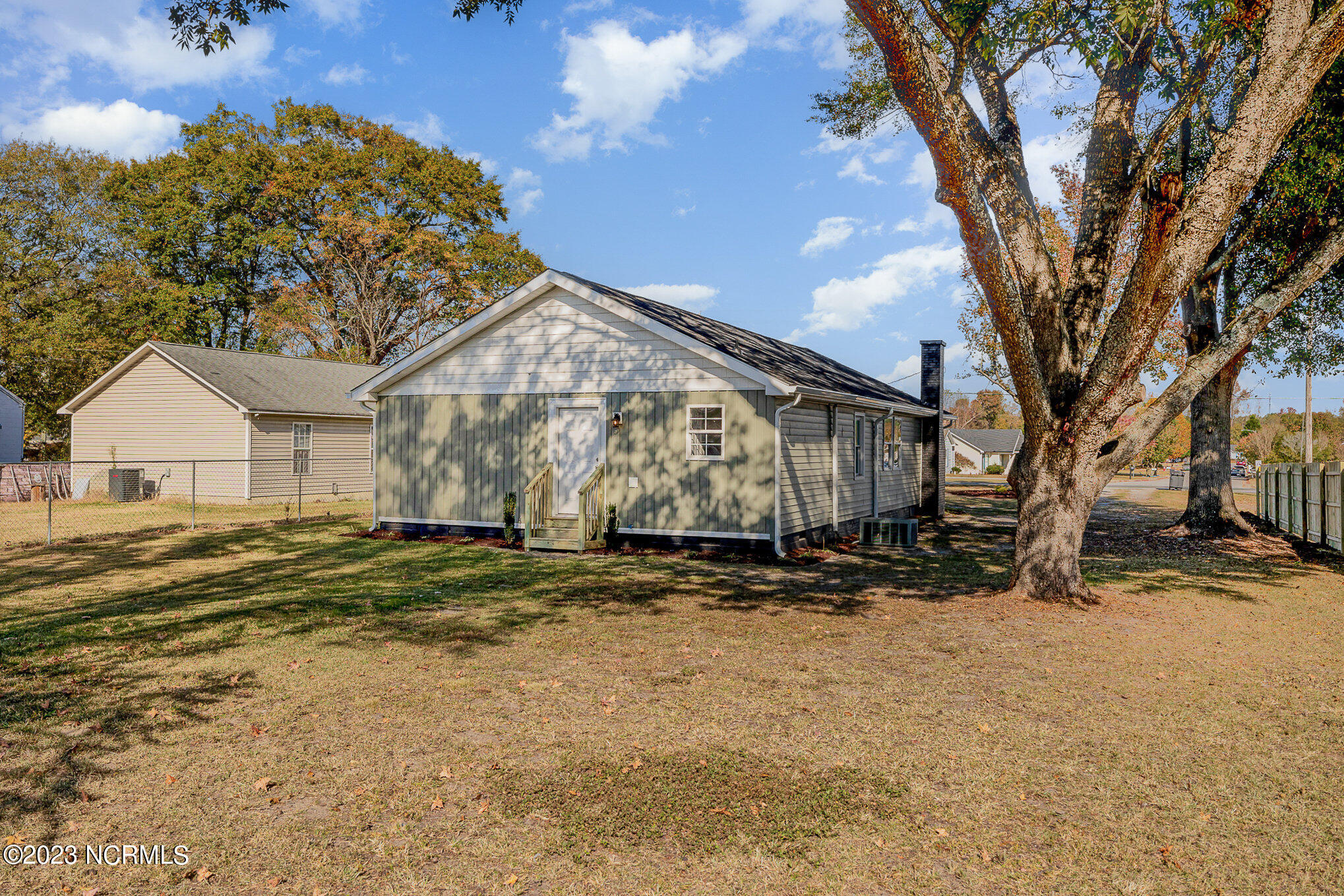 909 River Road Selma, NC 27576 - Photo 23 of 23 009_img_8287-edit