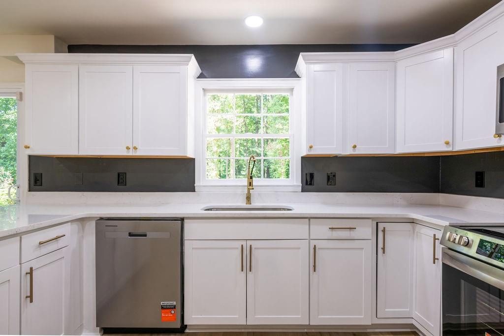 1720 Ridgefield Drive Roswell, GA 30075 - Photo 21 of 58 Gallery Image 21