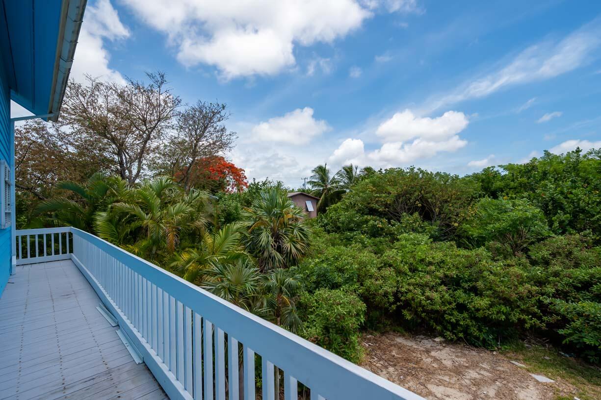 220 Sunset Road Big Pine Key, FL 33043 - Photo 17 of 31 Balcony