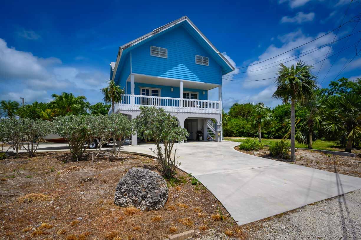 220 Sunset Road Big Pine Key, FL 33043 - Photo 24 of 31 Side of House