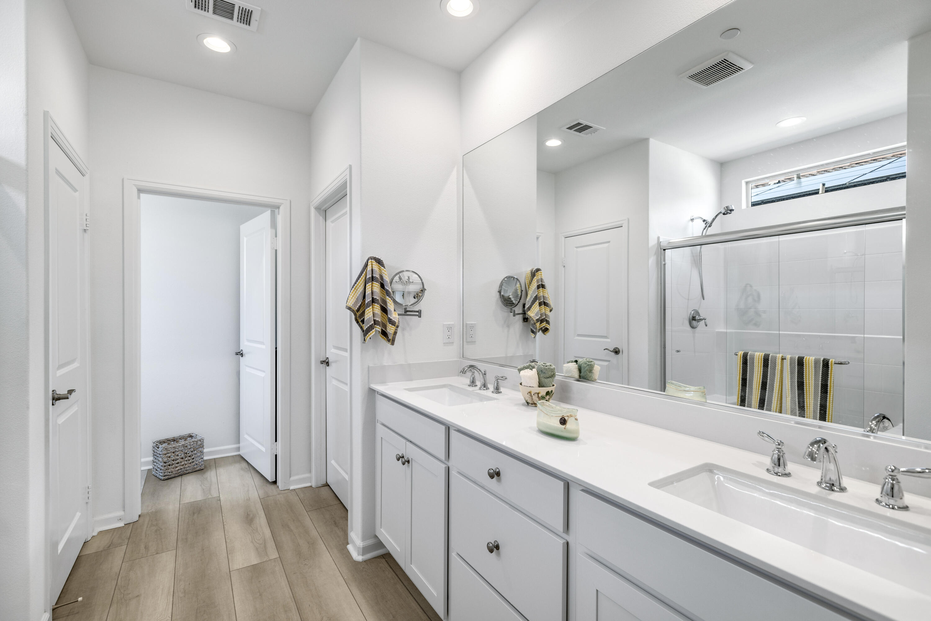 78804 Santa Rosa Way Palm Desert, CA 92211 - Photo 25 of 40 a spacious bathroom with a double vanity sink mirror and shower