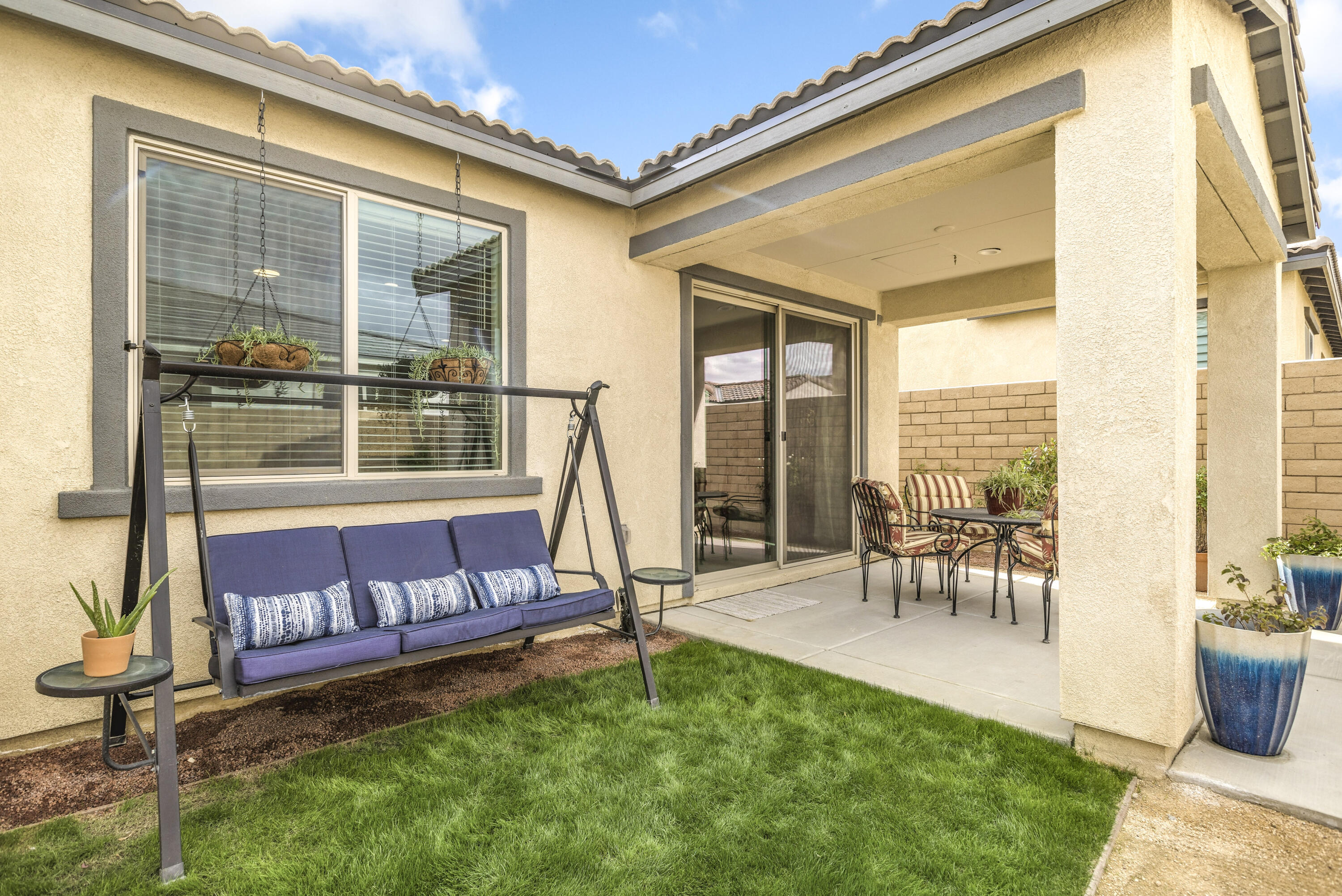 78804 Santa Rosa Way Palm Desert, CA 92211 - Photo 33 of 40 a garden view with a seating space