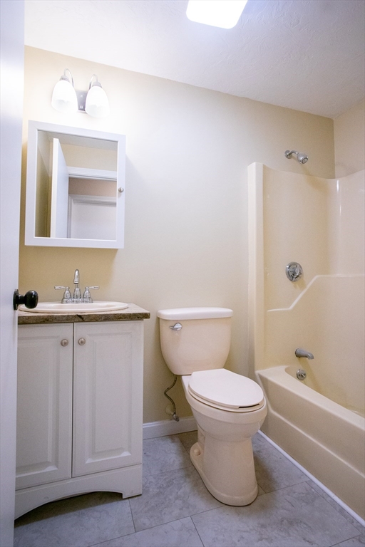 853 Main Street Acushnet, MA 02743 - Photo 13 of 19 Gallery Image 13