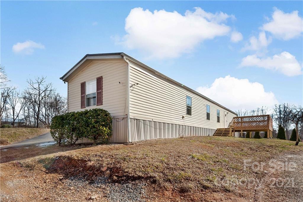190 Morehead Road Marion, NC 28752 - Photo 3 of 31 Gallery Image 3