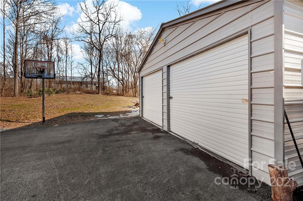 190 Morehead Road Marion, NC 28752 - Photo 9 of 31 Gallery Image 9