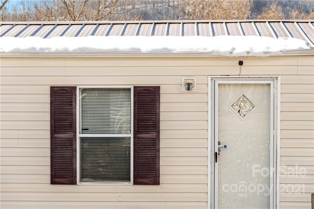 190 Morehead Road Marion, NC 28752 - Photo 10 of 31 Gallery Image 10