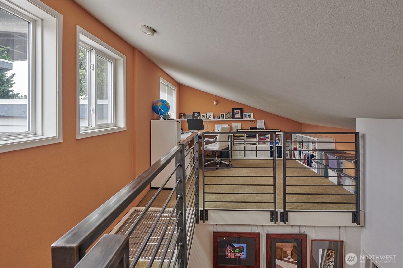 909 North 35th Street, Unit 403 Seattle, WA 98103 - Photo 15 of 37