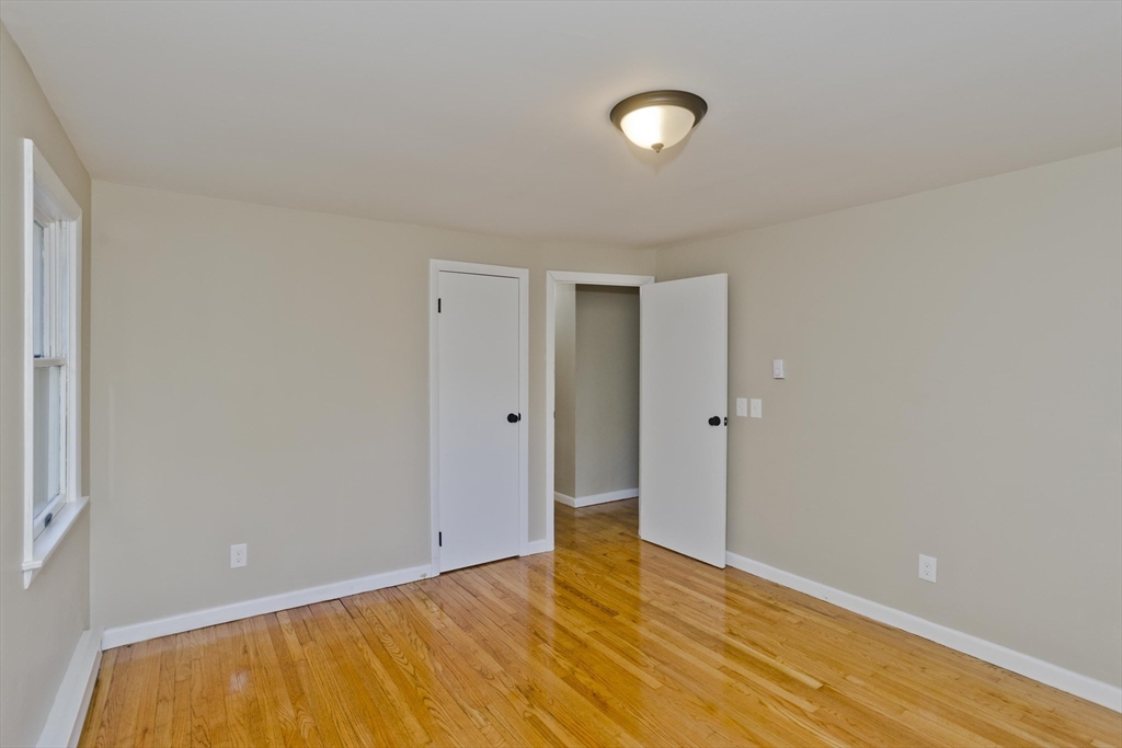 276 Spikenard Circle Springfield, MA 01129 - Photo 18 of 39