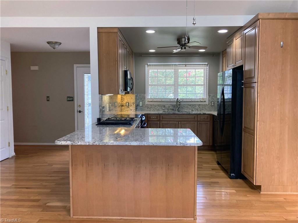 1391 Beckner Road Lexington, NC 27292 - Photo 3 of 50 Kitchen