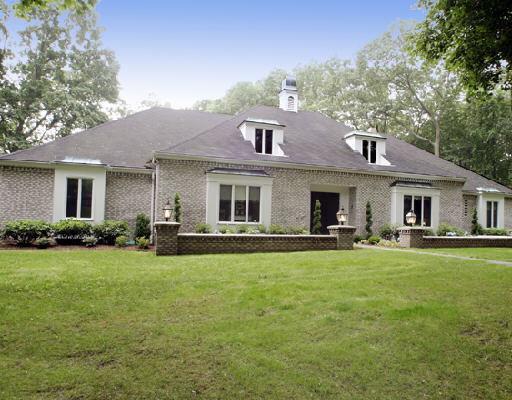 725 Hollydale Road Fairfield, CT 06824 - Photo 1 of 1 Gallery Image 1