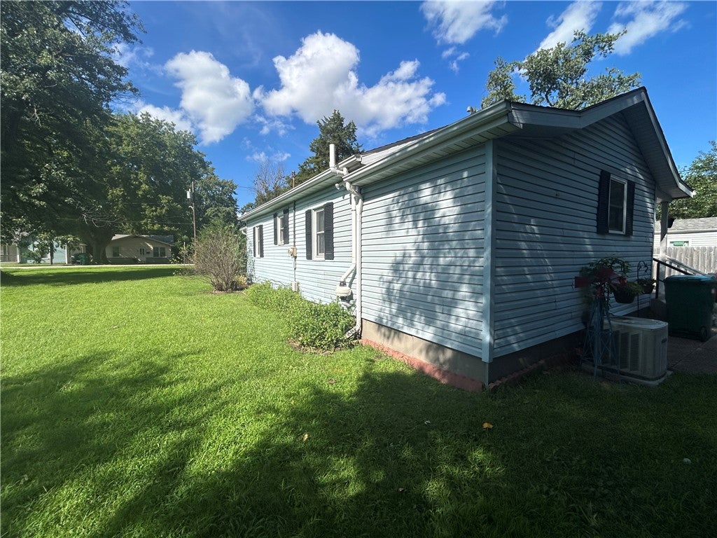 2405 East Geddes Avenue Decatur, IL 62526 - Photo 25 of 29 Gallery Image 25