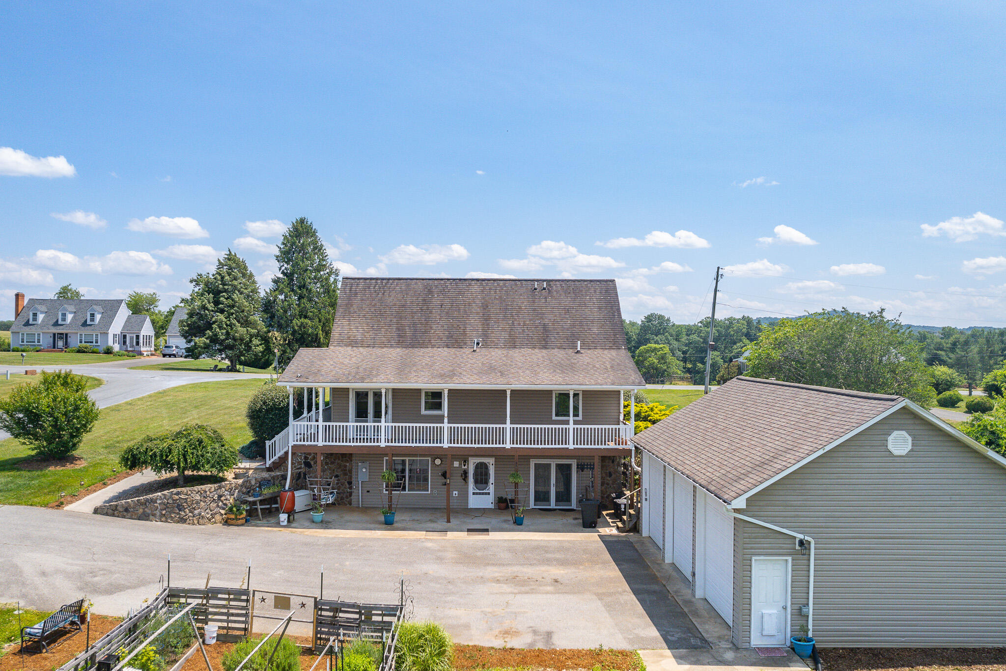 1747 Three Otters Road Bedford, VA 24523 - Photo 13 of 91 13
