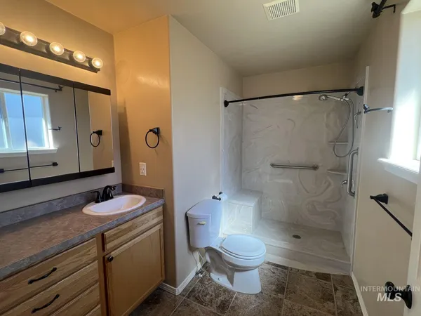 $329,900 | 329 West Ave J, Jerome, ID 83338