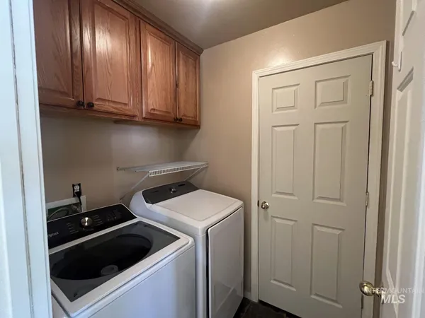 $329,900 | 329 West Ave J, Jerome, ID 83338