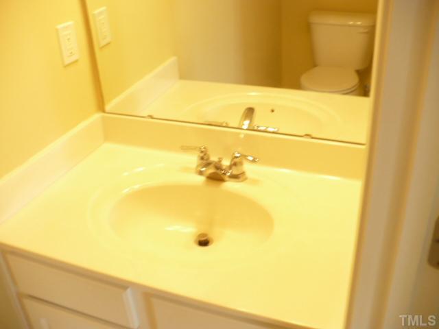 7713 Tanby Court Raleigh, NC 27613 - Photo 8 of 19