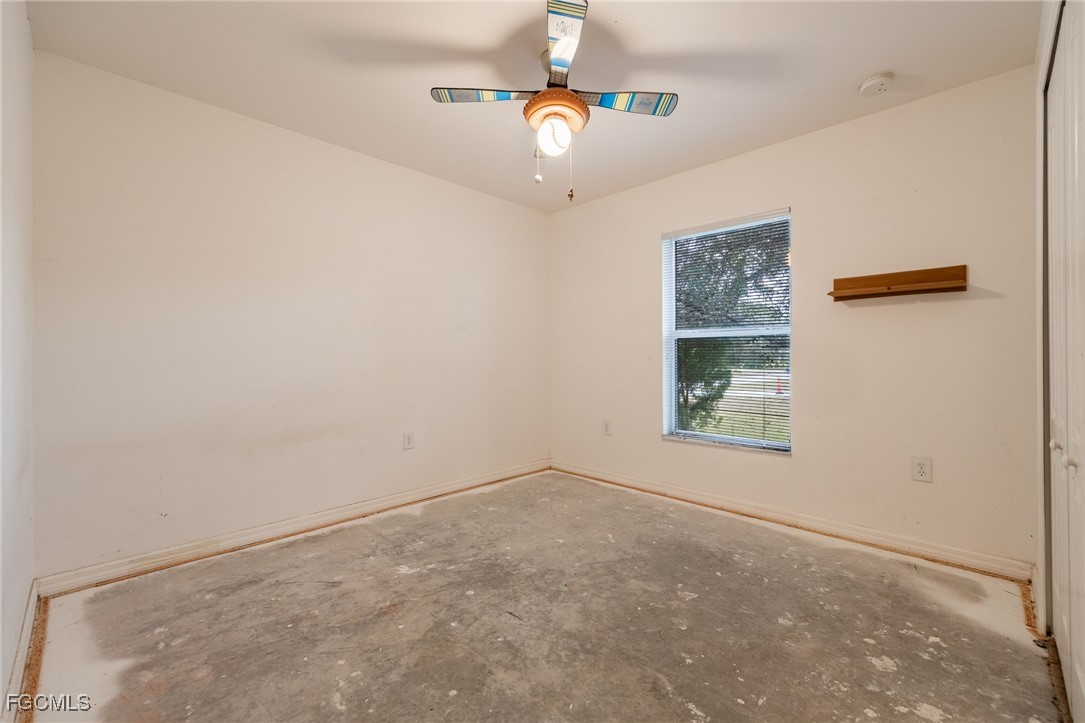 2406 East 23rd Street Alva, FL 33920 - Photo 20 of 33 an empty room with windows