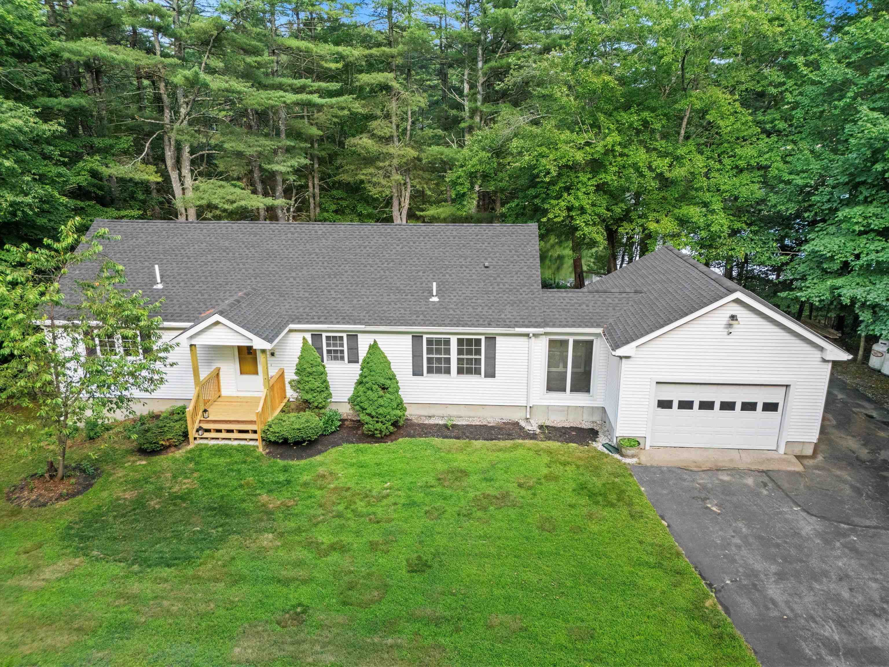 31 Winant Road Pittsfield, NH 03263 - Photo 3 of 60