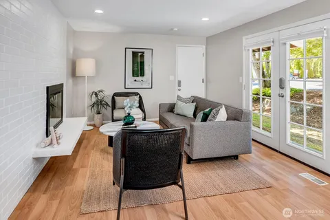 $1,299,000 | 14004 Southeast 20th Street, Bellevue, WA 98007