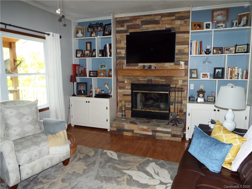 106 Signal Ridge, Unit 15 Sylva, NC 28779 - Photo 22 of 41 Gallery Image 22