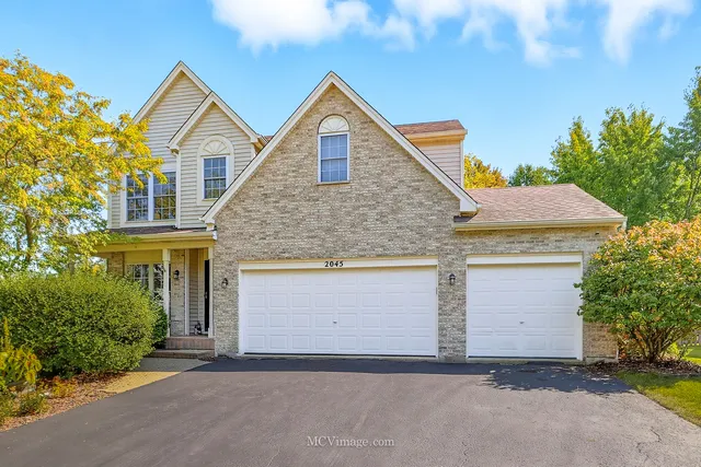 $399,900 | 2045 Winding Lakes Drive, Plainfield, IL 60586