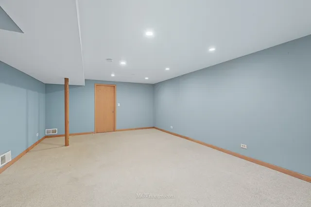 $399,900 | 2045 Winding Lakes Drive, Plainfield, IL 60586