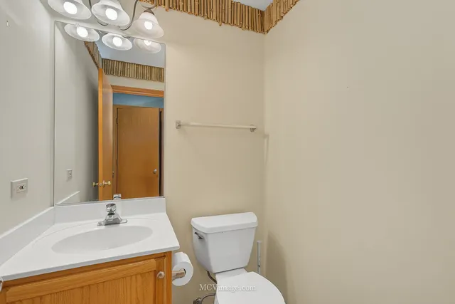 $399,900 | 2045 Winding Lakes Drive, Plainfield, IL 60586