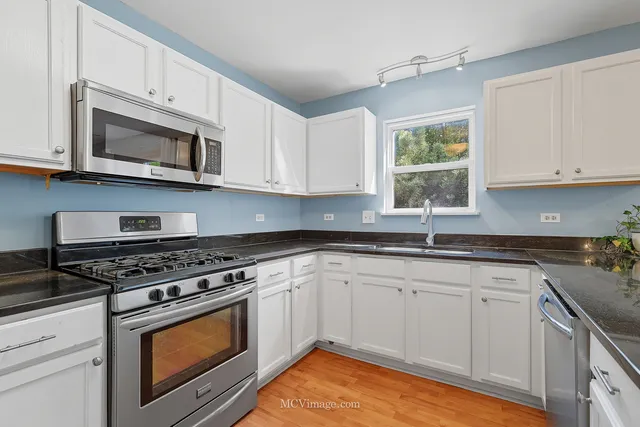 $399,900 | 2045 Winding Lakes Drive, Plainfield, IL 60586