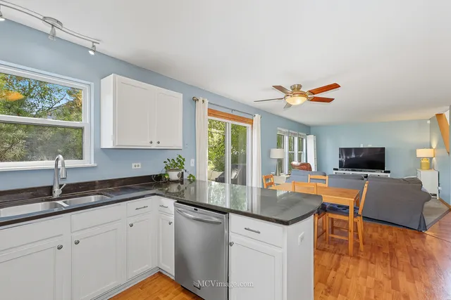 $399,900 | 2045 Winding Lakes Drive, Plainfield, IL 60586