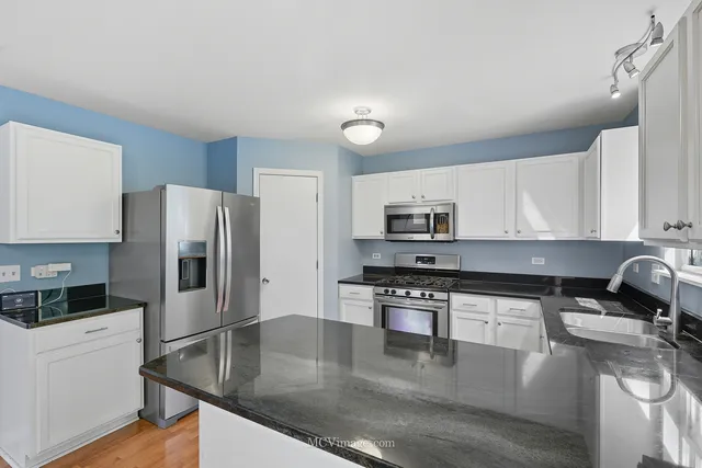 $399,900 | 2045 Winding Lakes Drive, Plainfield, IL 60586