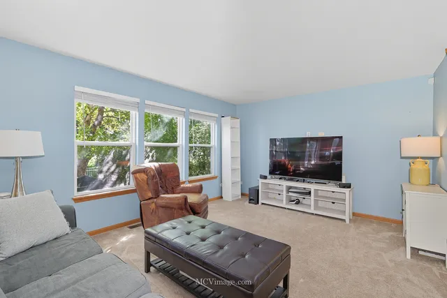 $399,900 | 2045 Winding Lakes Drive, Plainfield, IL 60586