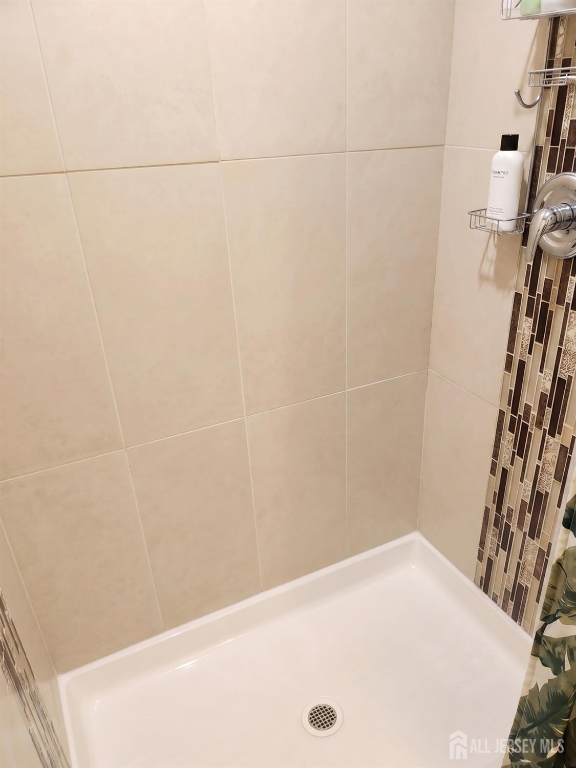344 High Street Perth Amboy, NJ 08861 - Photo 17 of 34