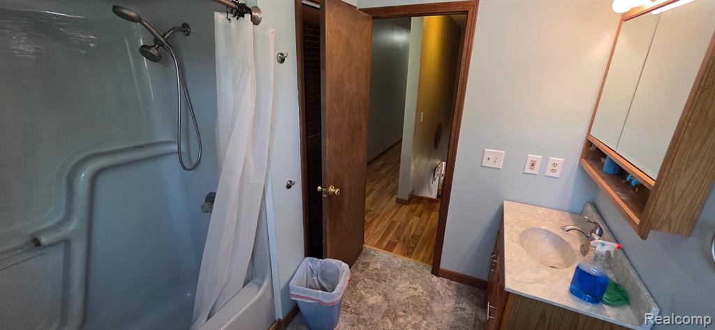 5404 Wexford Road Lansing, MI 48911 - Photo 23 of 40 Gallery Image 23
