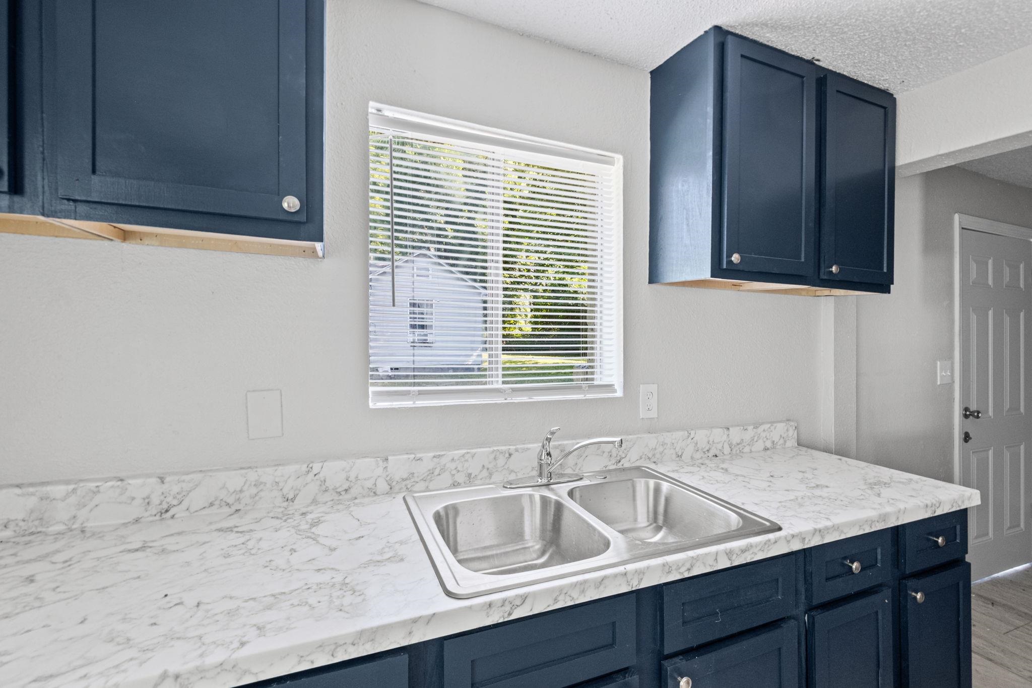 564 West Peebles Road Memphis, TN 38109 - Photo 9 of 16 Gallery Image 9