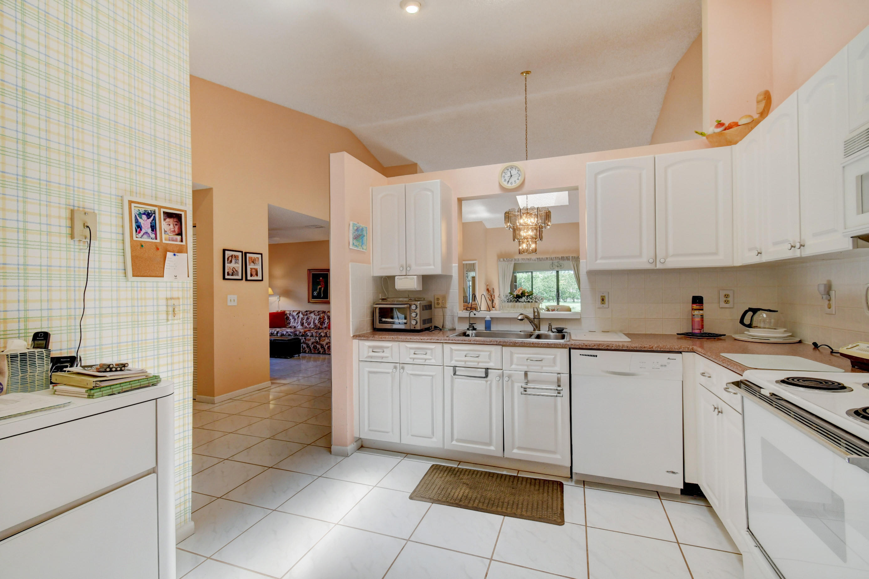 8247 Springlake Drive Boca Raton, FL 33496 - Photo 5 of 39 30_dsc_9217_18_19_20_21