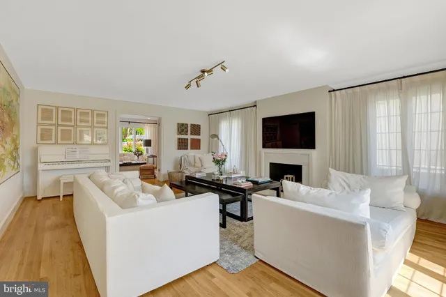 a bathroom with a sink vanity and a mirror